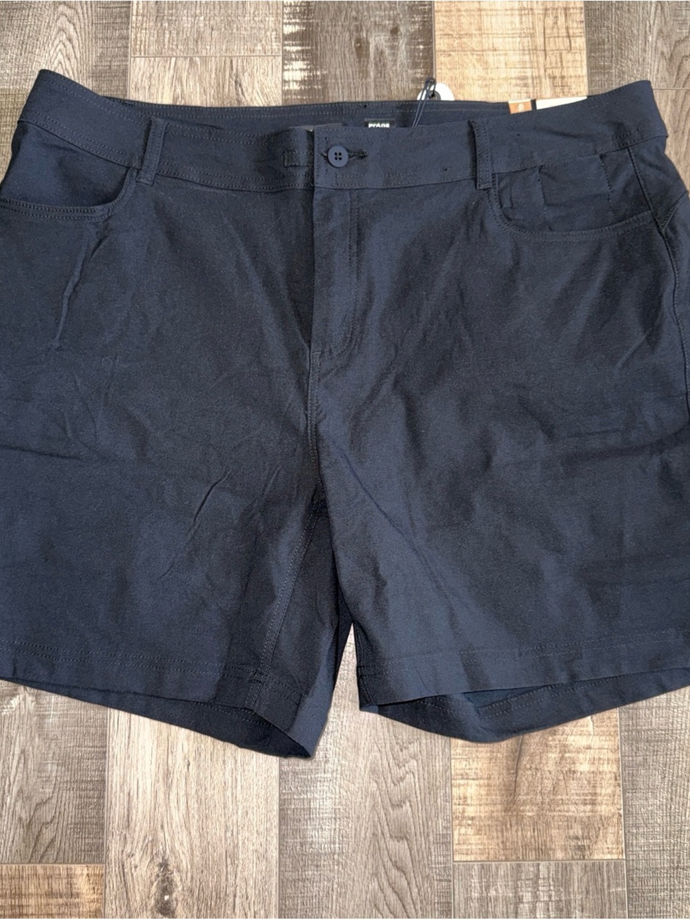 Prana women’s black shorts size 18 NEW